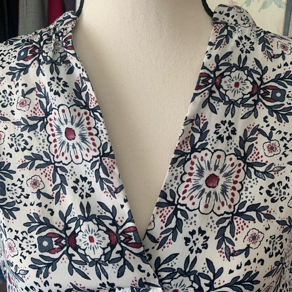 Loft | white floral asymmetrical top - Picture 3 of 6